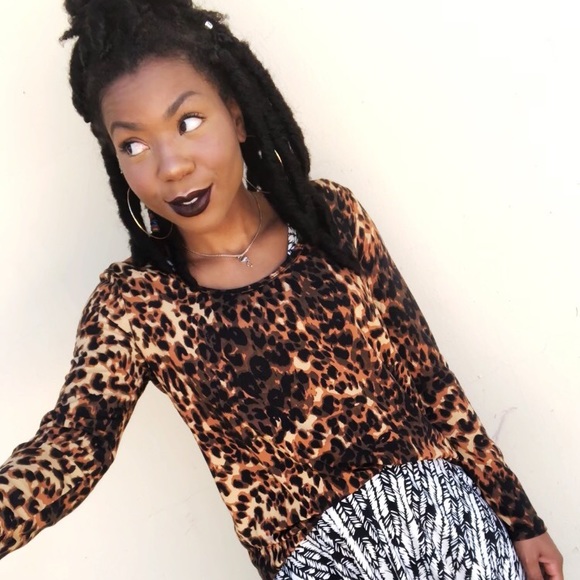 Meet your Posher, Courtney - Picture 2 of 4